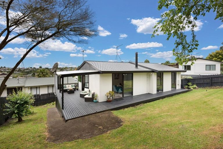 Photo of property in 1/235 Glengarry Road, Glen Eden, Auckland, 0602