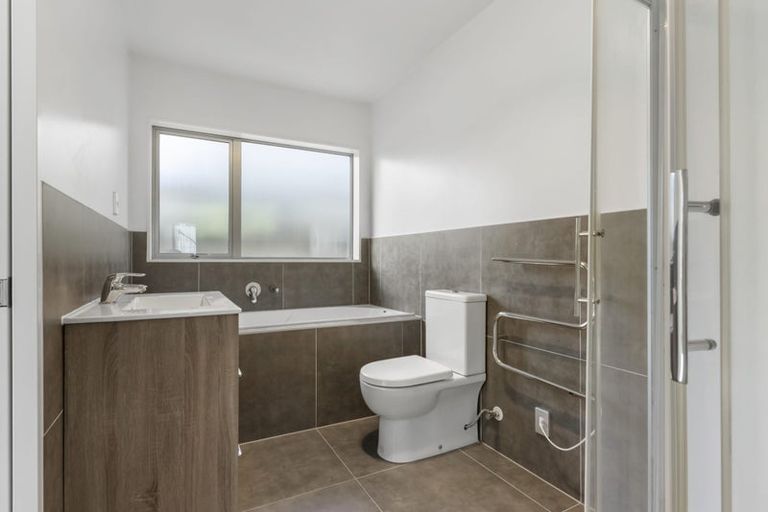 Photo of property in 15 Austin Brave Place, Favona, Auckland, 2024