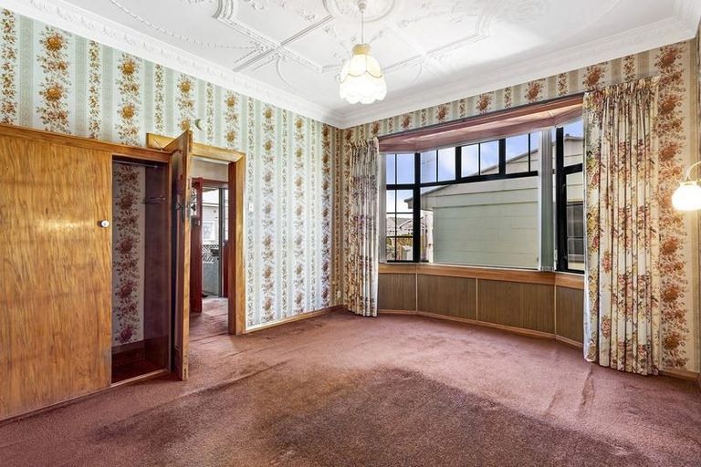 Photo of property in 26 Hargest Crescent, Saint Kilda, Dunedin, 9012