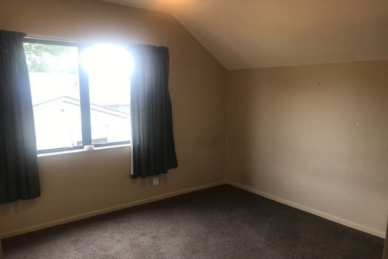 Photo of property in 2/15 Allen Street, Boulcott, Lower Hutt, 5011