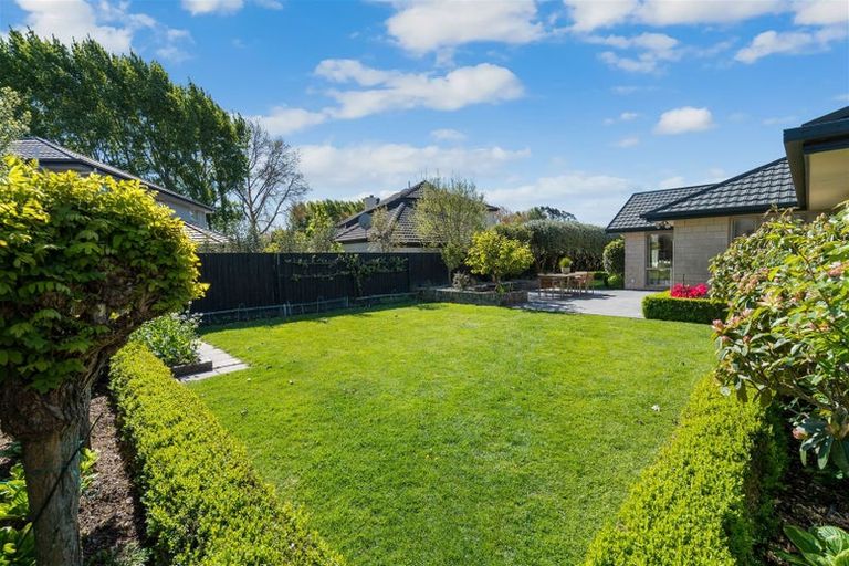Photo of property in 52 Skyedale Drive, Harewood, Christchurch, 8051