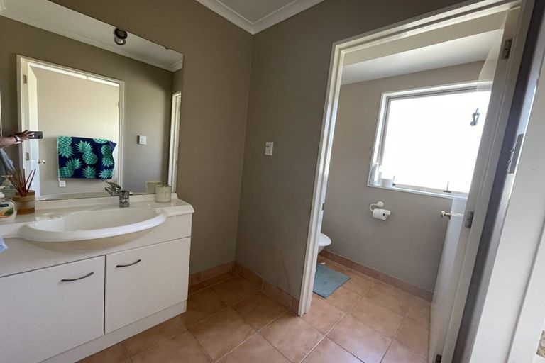 Photo of property in 44 Medvale Avenue, Flat Bush, Auckland, 2019