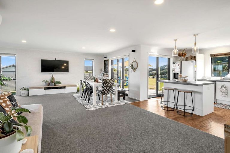 Photo of property in 28 Macdonald Heights, Feilding, 4702