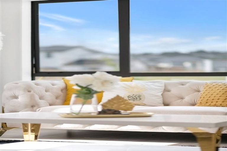 Photo of property in 96 Ksenia Drive, Flat Bush, Auckland, 2019