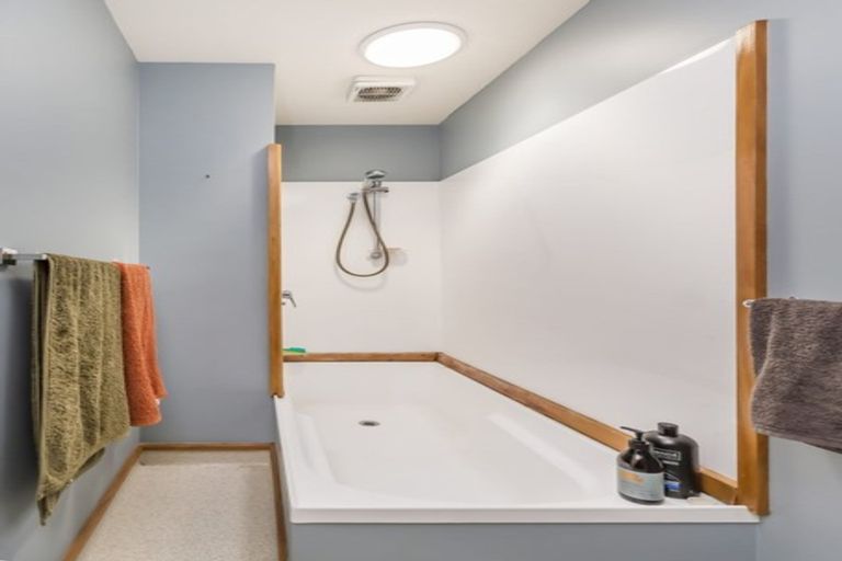 Photo of property in 2/245 Adelaide Road, Newtown, Wellington, 6021