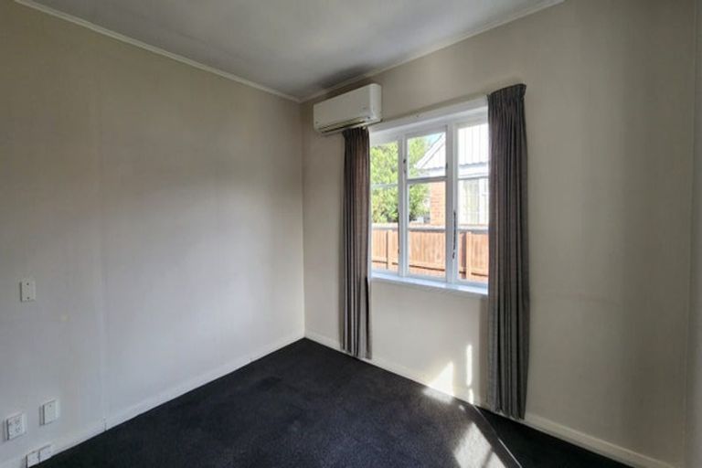 Photo of property in 105 Peverel Street, Riccarton, Christchurch, 8041