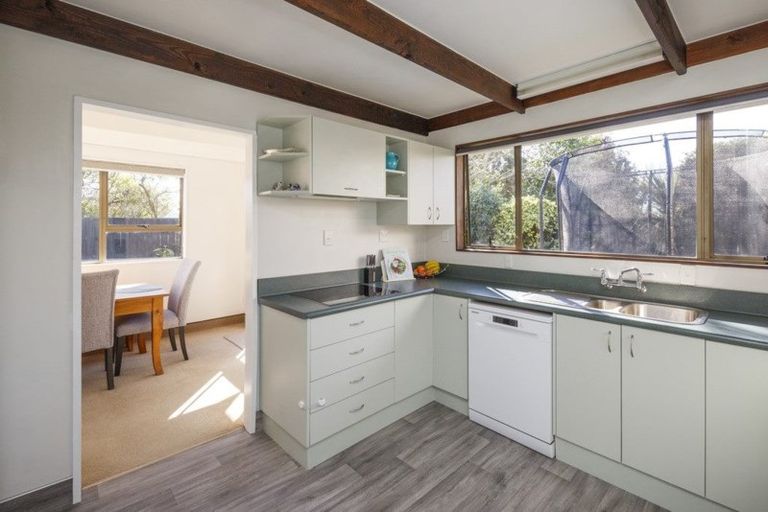 Photo of property in 28 Pencarrow Street, Highbury, Palmerston North, 4412