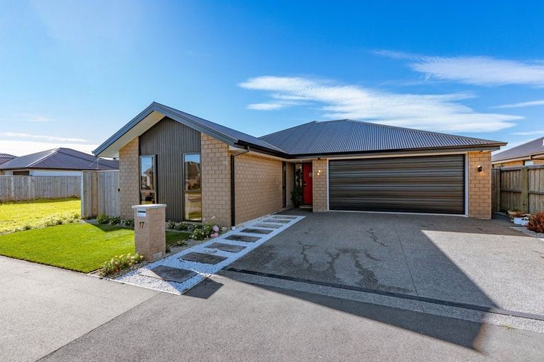 Photo of property in 17 Palmer Avenue, Rolleston, 7615