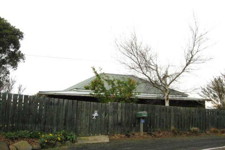 Photo of property in 210 Coast Road, Warrington, Waikouaiti, 9471