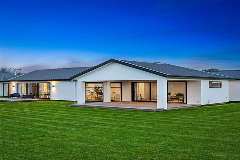 Photo of property in 54 Cross Street, Sefton, 7477