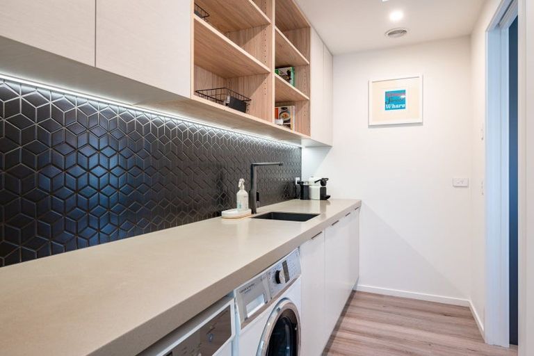 Photo of property in 6 Platinum Ridge, Wanaka, 9305