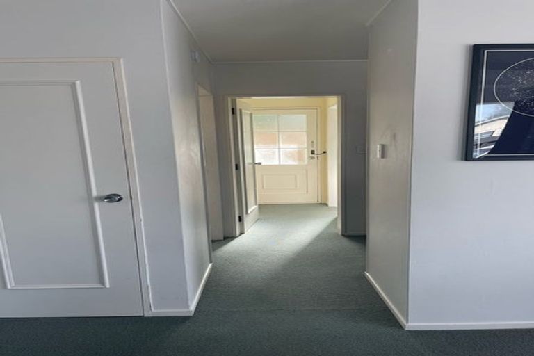 Photo of property in 34 Duchess Place, Maupuia, Wellington, 6022