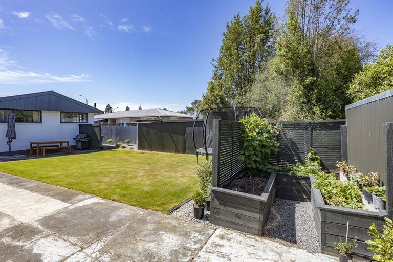 Photo of property in 25 Johns Road, Rangiora, 7400