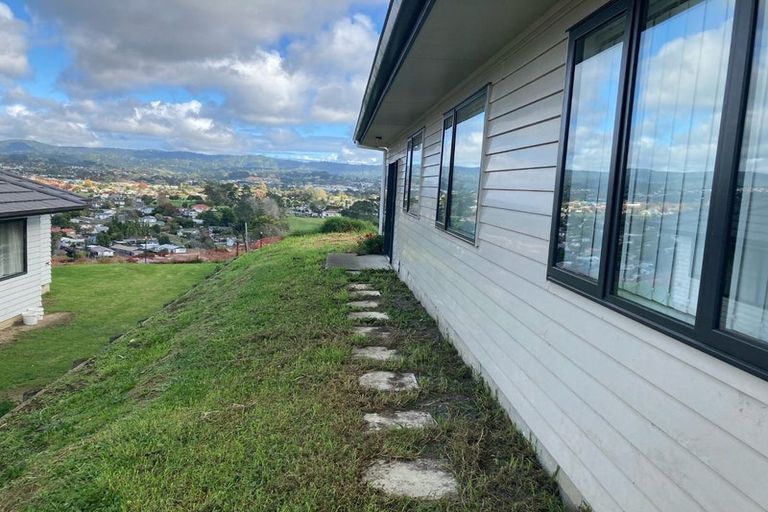 Photo of property in 36 Tiriwa Drive, Massey, Auckland, 0614