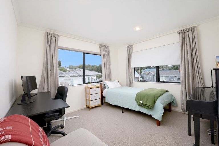Photo of property in 20 Pyramid Place, Glen Eden, Auckland, 0602