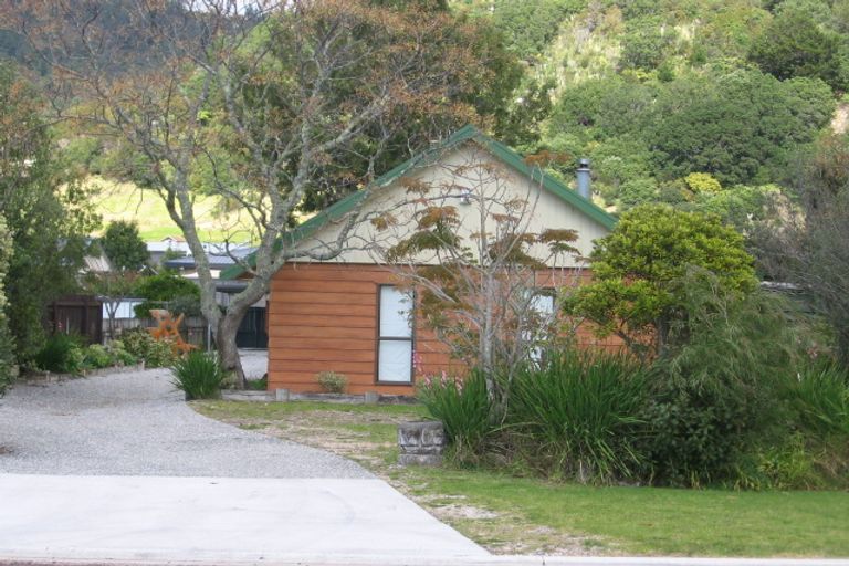 Photo of property in 8 Pauanui Beach Road, Pauanui, Hikuai, 3579