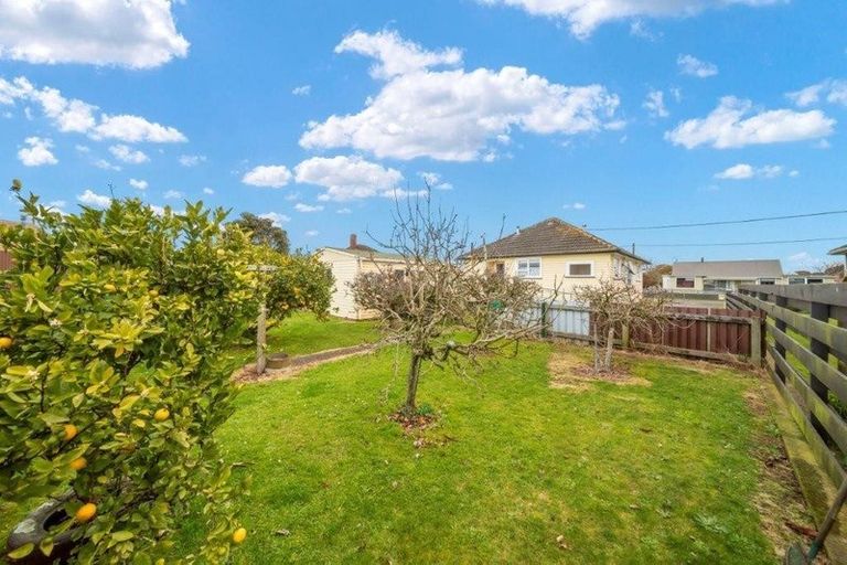 Photo of property in 6 Laurent Vc Street, Hawera, 4610