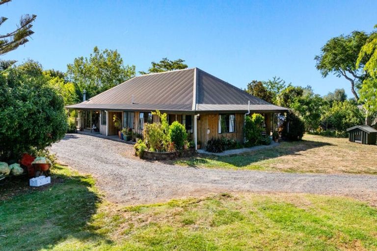 Photo of property in 233 Waihoehoe Road, Drury, 2577