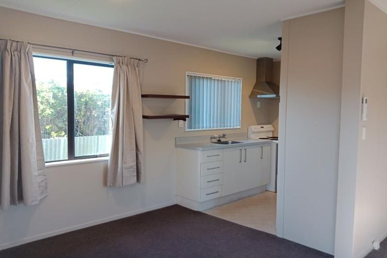 Photo of property in 2/61 Wakefield Street, Alicetown, Lower Hutt, 5010