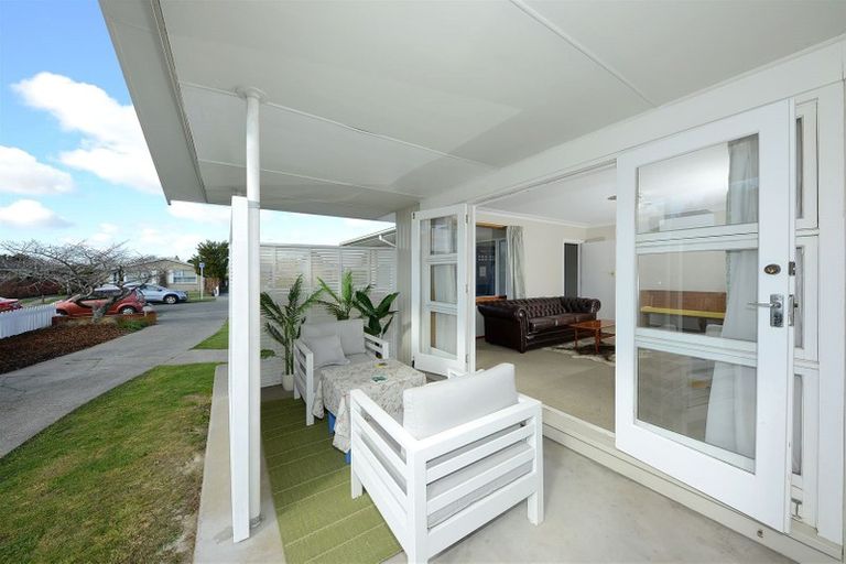 Photo of property in 9 Penwood Street, Russley, Christchurch, 8042