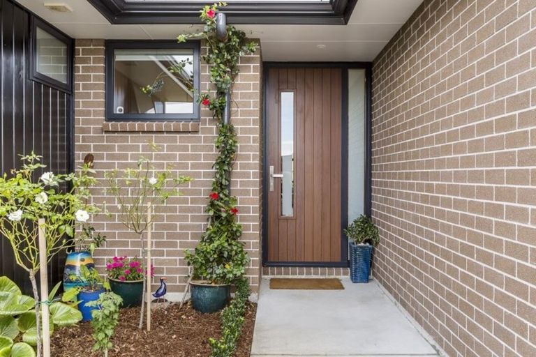 Photo of property in 11 Laly Haddon Place, Matakana, Warkworth, 0985