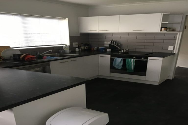 Photo of property in 6 Hemi Street, Waikanae, 5036