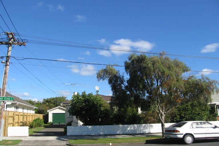 Photo of property in 15 Oxford Crescent, Ebdentown, Upper Hutt, 5018