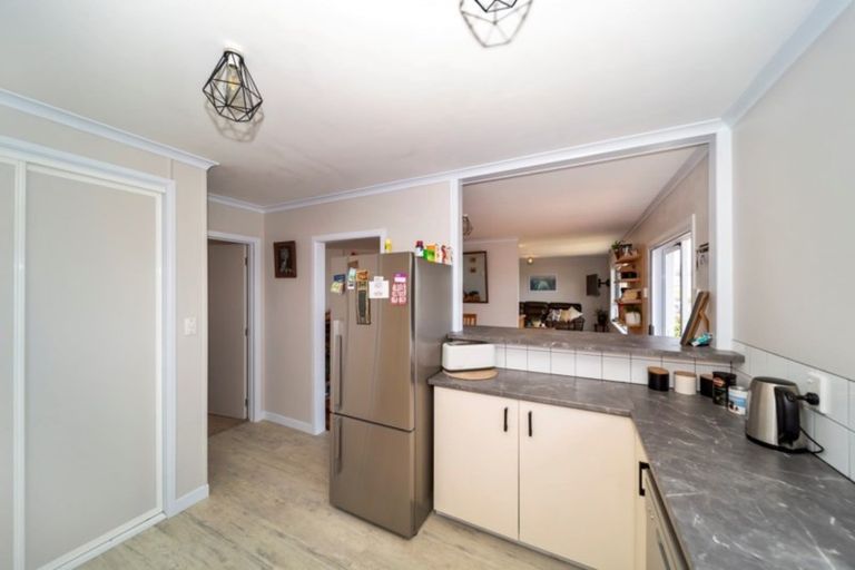 Photo of property in 14 Mount View Place, Spotswood, New Plymouth, 4310