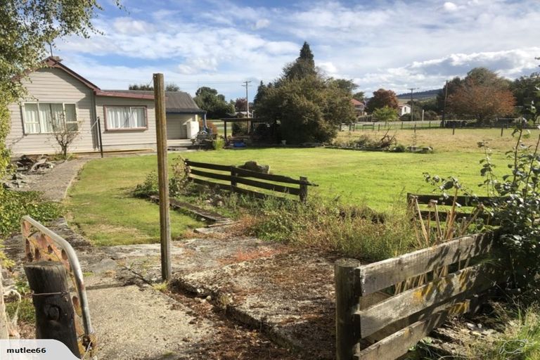 Photo of property in 49 Blaydon Street, Waikaia, 9778