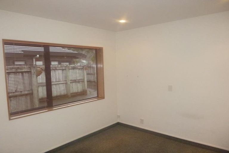 Photo of property in 2/14 Vincent Street, Waterloo, Lower Hutt, 5011