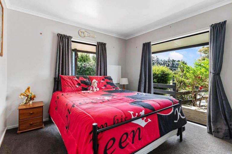 Photo of property in 96 Westhead Road, Pollok, Waiuku, 2683