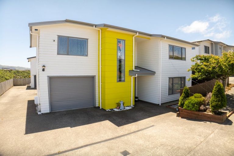 Photo of property in 22 Trelawny Terrace, Grenada Village, Wellington, 6037