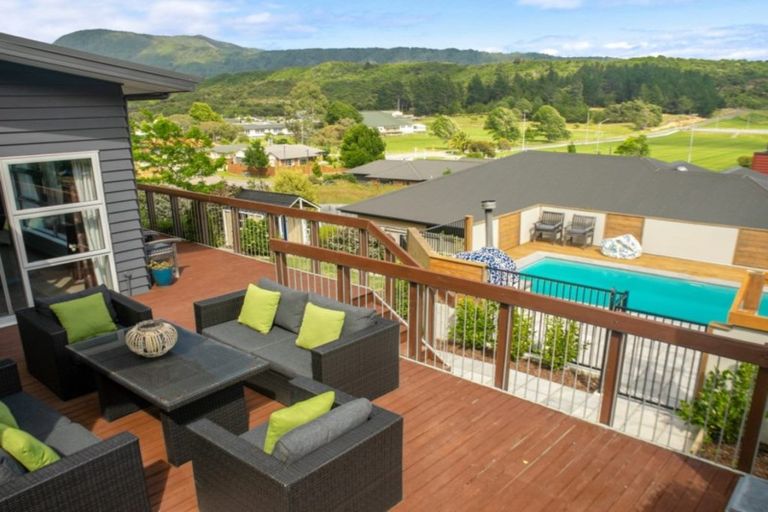 Photo of property in 9 Bell Bird Rise, Picton, 7220