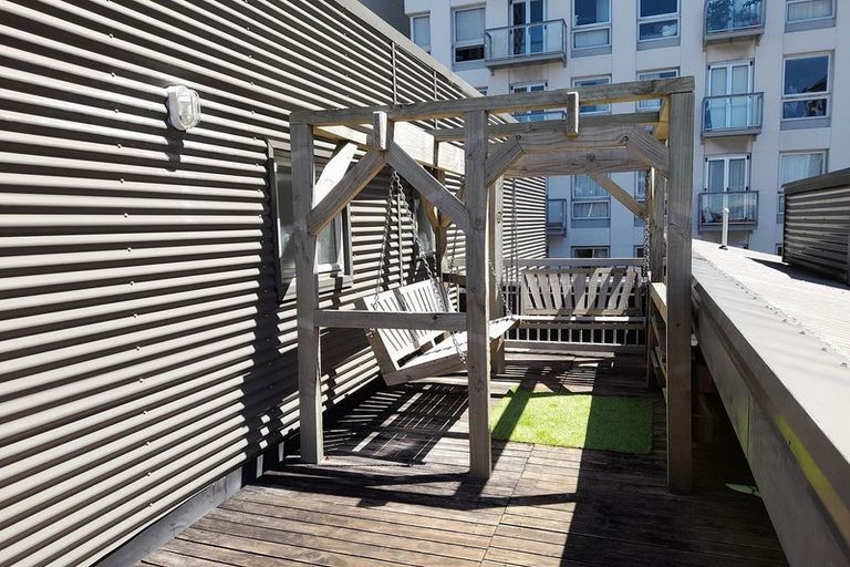 Photo of property in Terrace Heights Apartments, 2/163p The Terrace, Wellington Central, Wellington, 6011