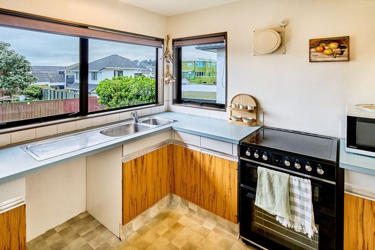 Photo of property in 13 Tamahine Street, Maupuia, Wellington, 6022