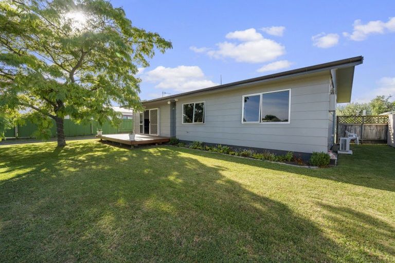 Photo of property in 45 Tait Drive, Greenmeadows, Napier, 4112