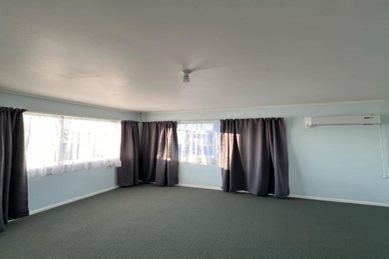 Photo of property in 3 Norman Spencer Drive, Papatoetoe, Auckland, 2104