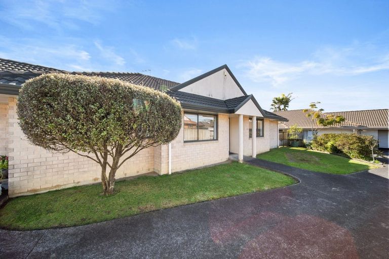 Photo of property in 26 Carriage Close, Northpark, Auckland, 2013