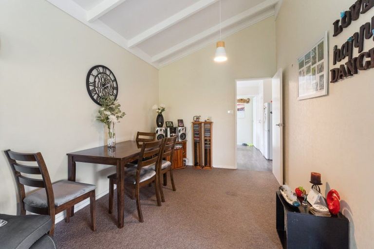 Photo of property in 6a Buckley Grove, Paraparaumu, 5032