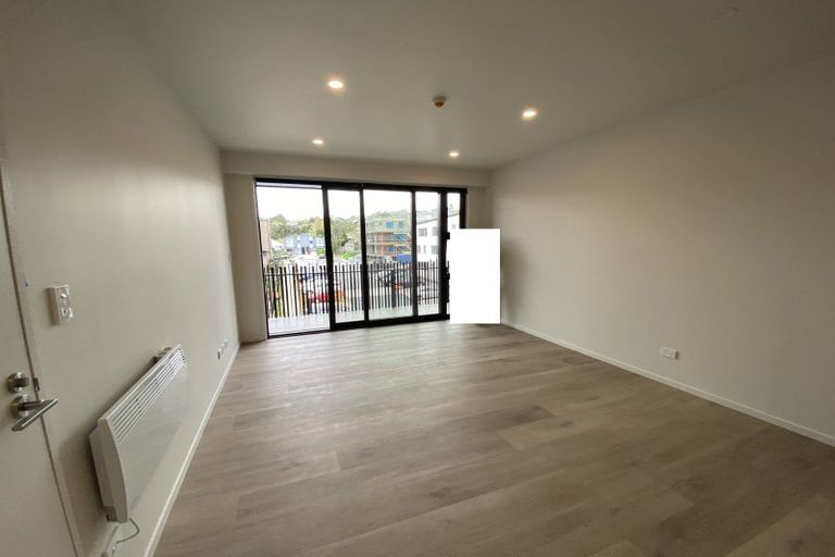 Photo of property in 201/36c Greenslade Crescent, Northcote, Auckland, 0627