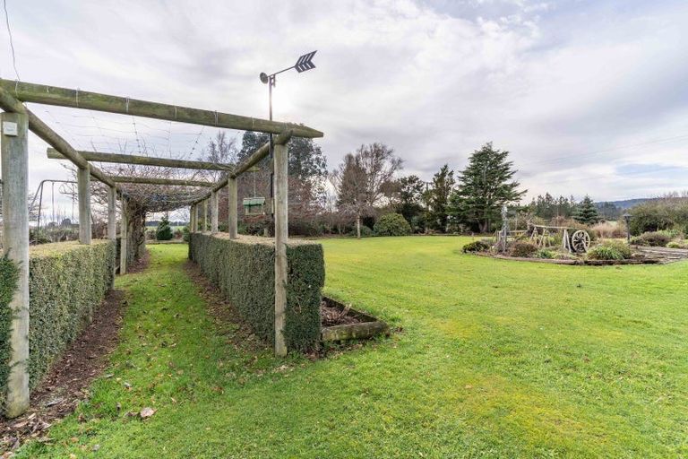 Photo of property in 449 Fraser Road, Lochiel, Winton, 9781