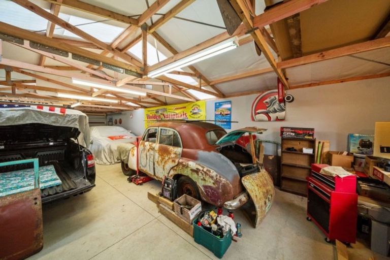 Photo of property in 80 Railway Street, Eltham, 4322