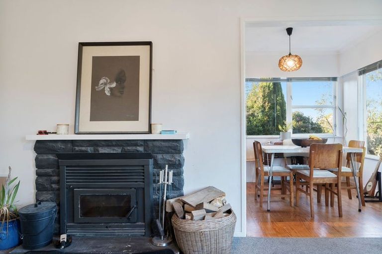 Photo of property in 60 Hilling Street, Titirangi, Auckland, 0604