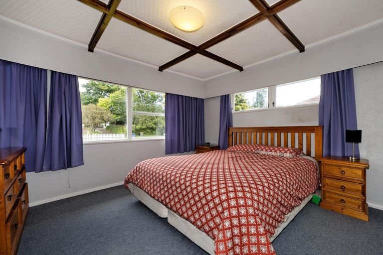 Photo of property in 97 Godley Road, Green Bay, Auckland, 0604
