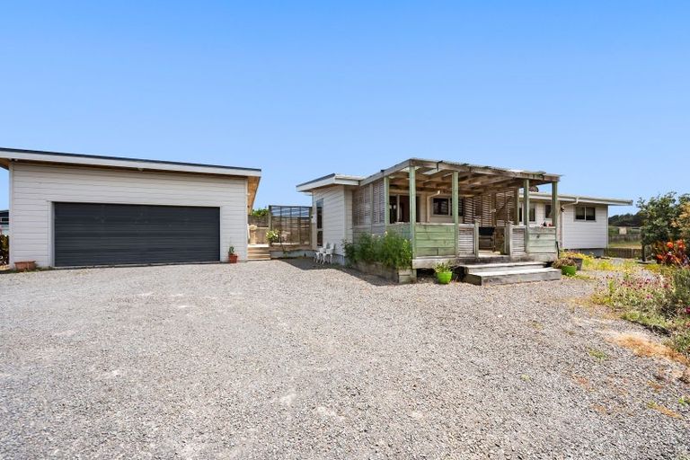Photo of property in 9 Via Aroha, Waitarere Beach, Levin, 5510