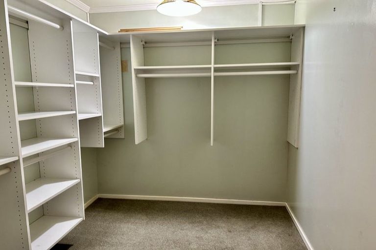 Photo of property in 95 Wikiriwhi Crescent, Awapuni, Palmerston North, 4412