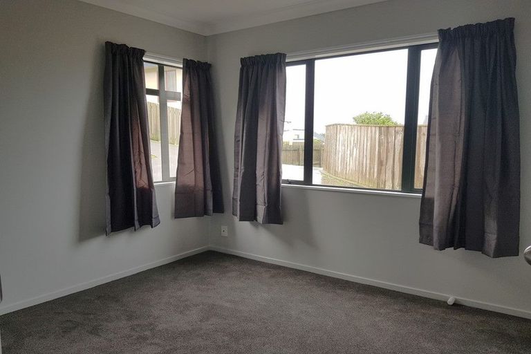 Photo of property in 22a Bowes Crescent, Strathmore Park, Wellington, 6022