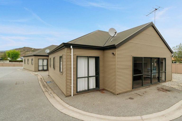 Photo of property in 8b Mckellar Court, Cromwell, 9310