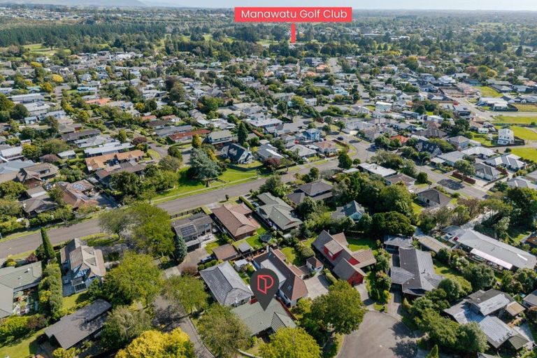 Photo of property in 17 Earl Place, Hokowhitu, Palmerston North, 4410