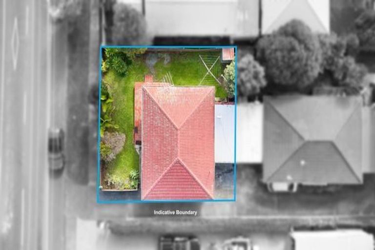 Photo of property in 1/47 Flanshaw Road, Te Atatu South, Auckland, 0610